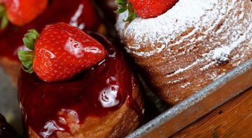 C'est la Vie Restaurant and Bakery